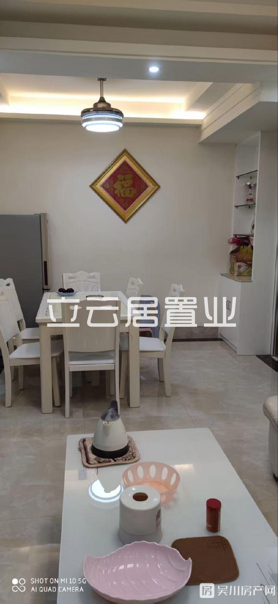 出租匯景藍(lán)灣2室2廳1衛(wèi)63平米1300元/月住宅