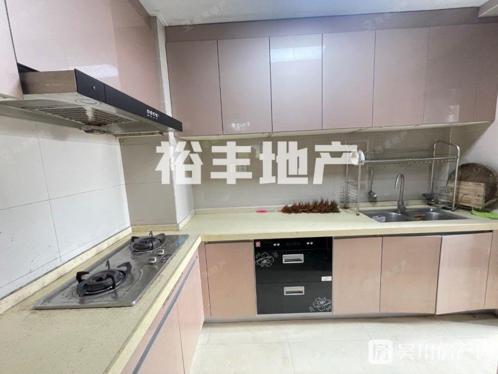 1600元不包物業(yè)出租金沙廣場(chǎng) 華府3室2廳2衛(wèi)122平米1600元/月住宅