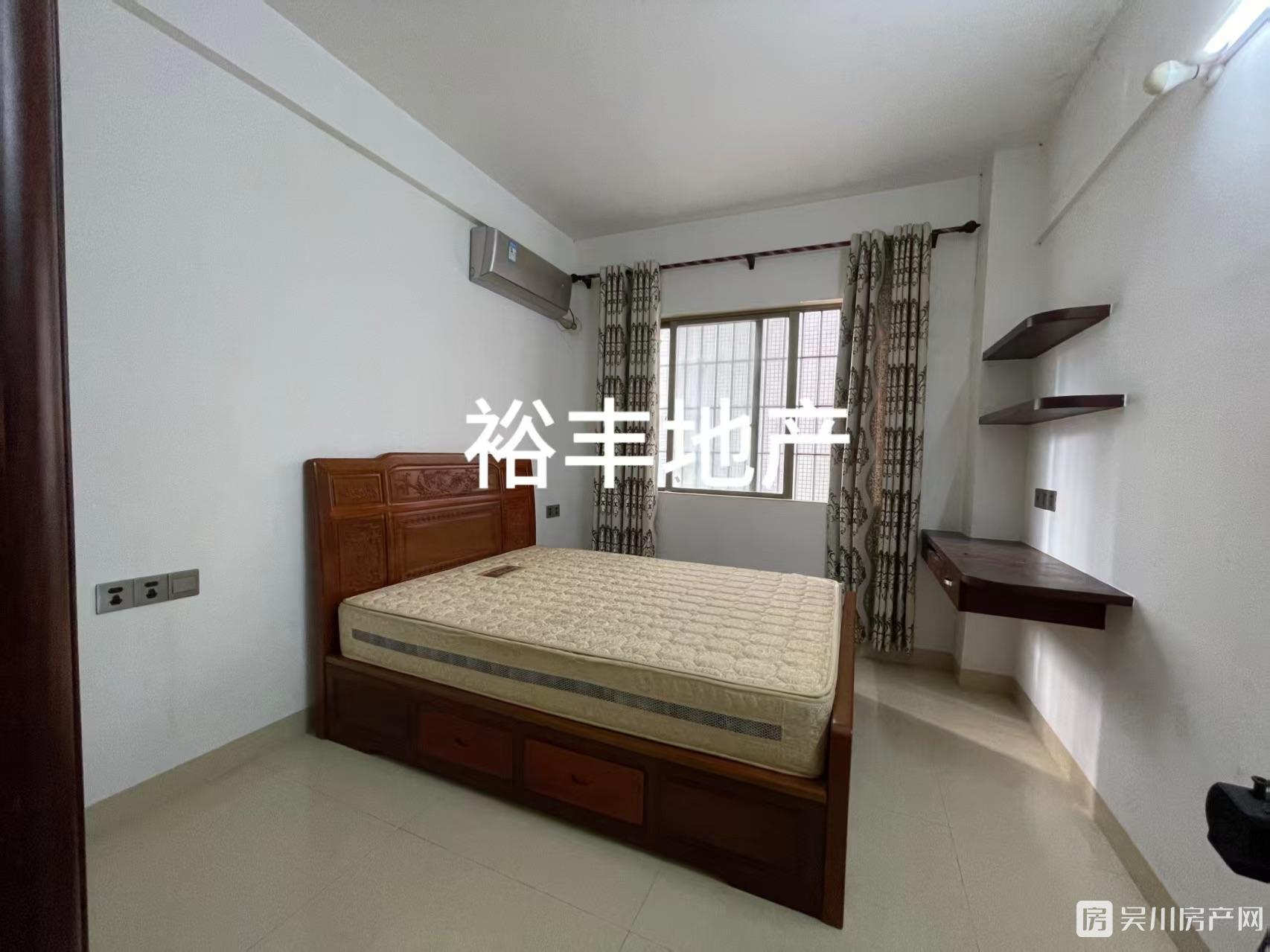 出租明苑居4室2廳2衛(wèi)151平米1800元/月住宅