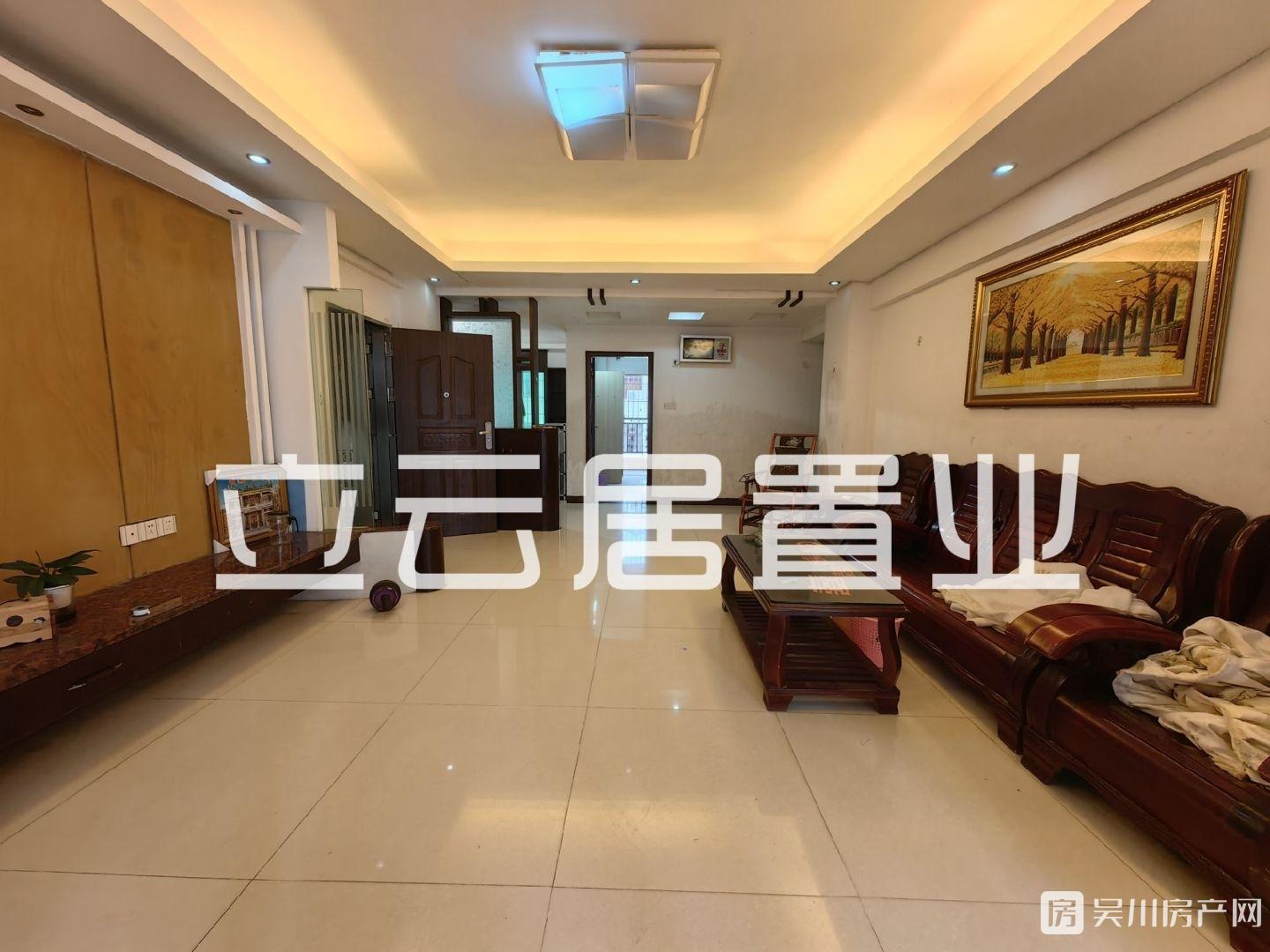 出租新華園3室2廳2衛(wèi)140平米1050元/月住宅