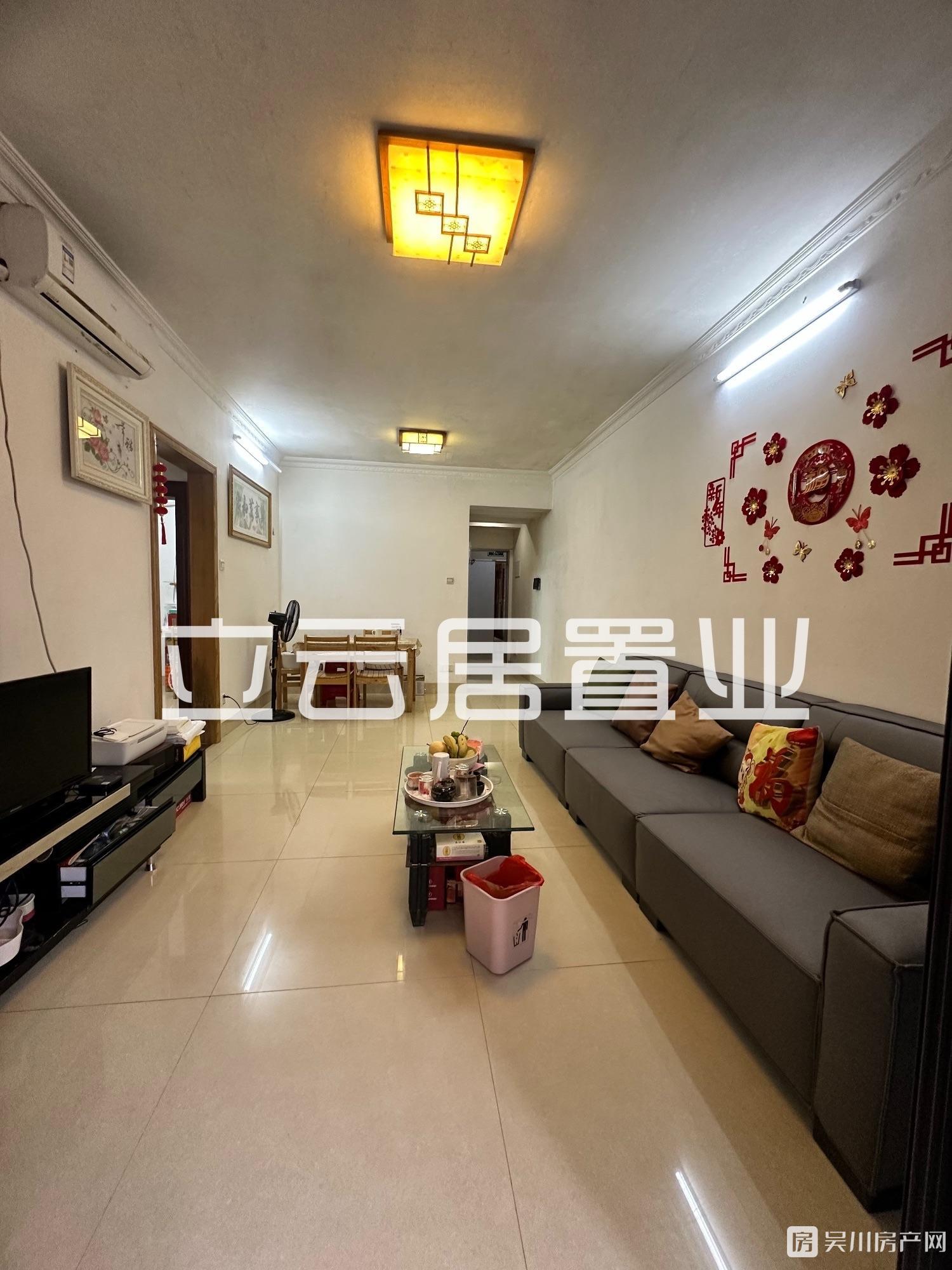 出售海岸 万和城精装两房，可入读清源小学住宅
