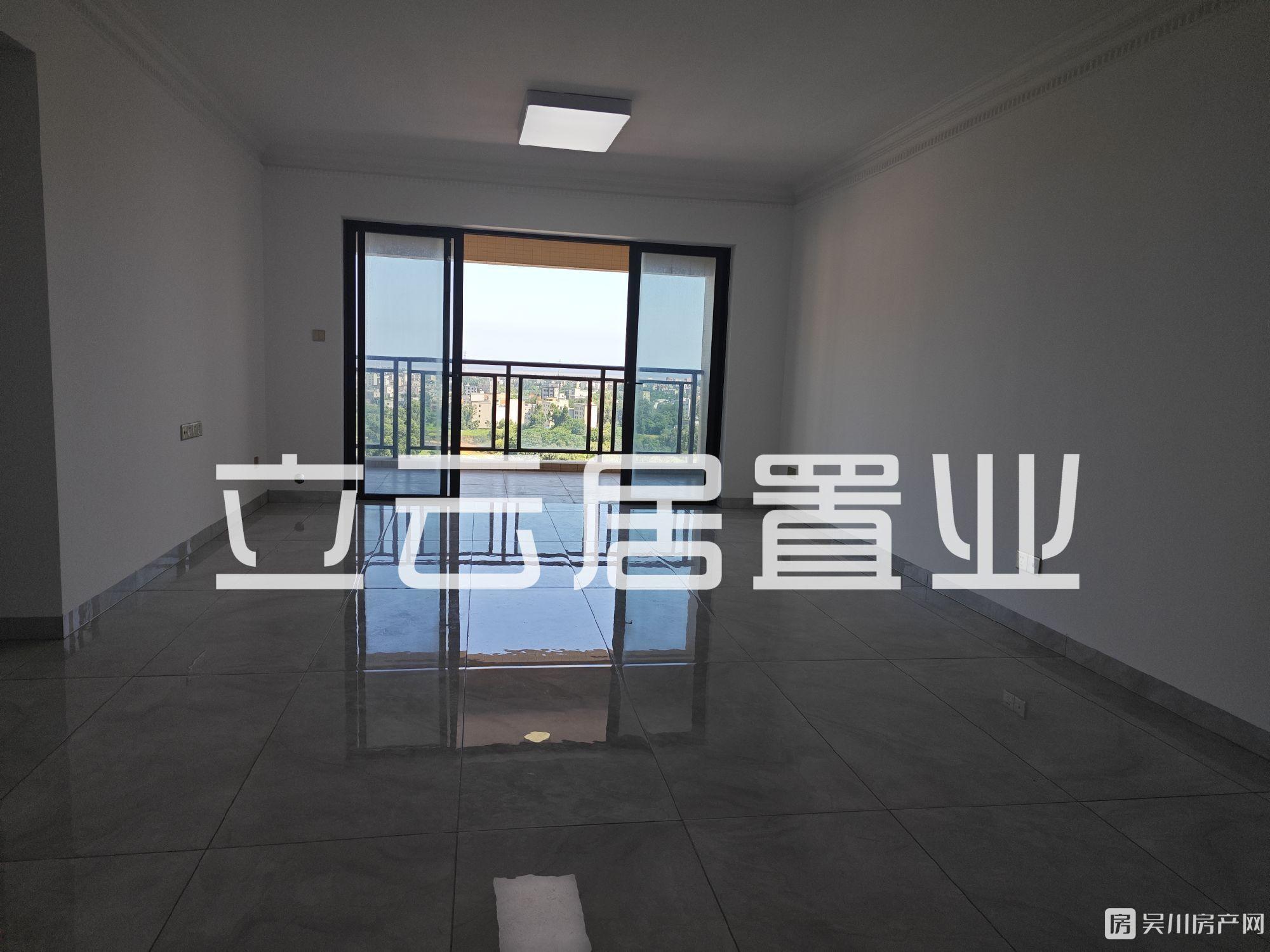 出售華和南國(guó)茗苑南向5室2廳2衛(wèi)147平米145萬(wàn)住宅