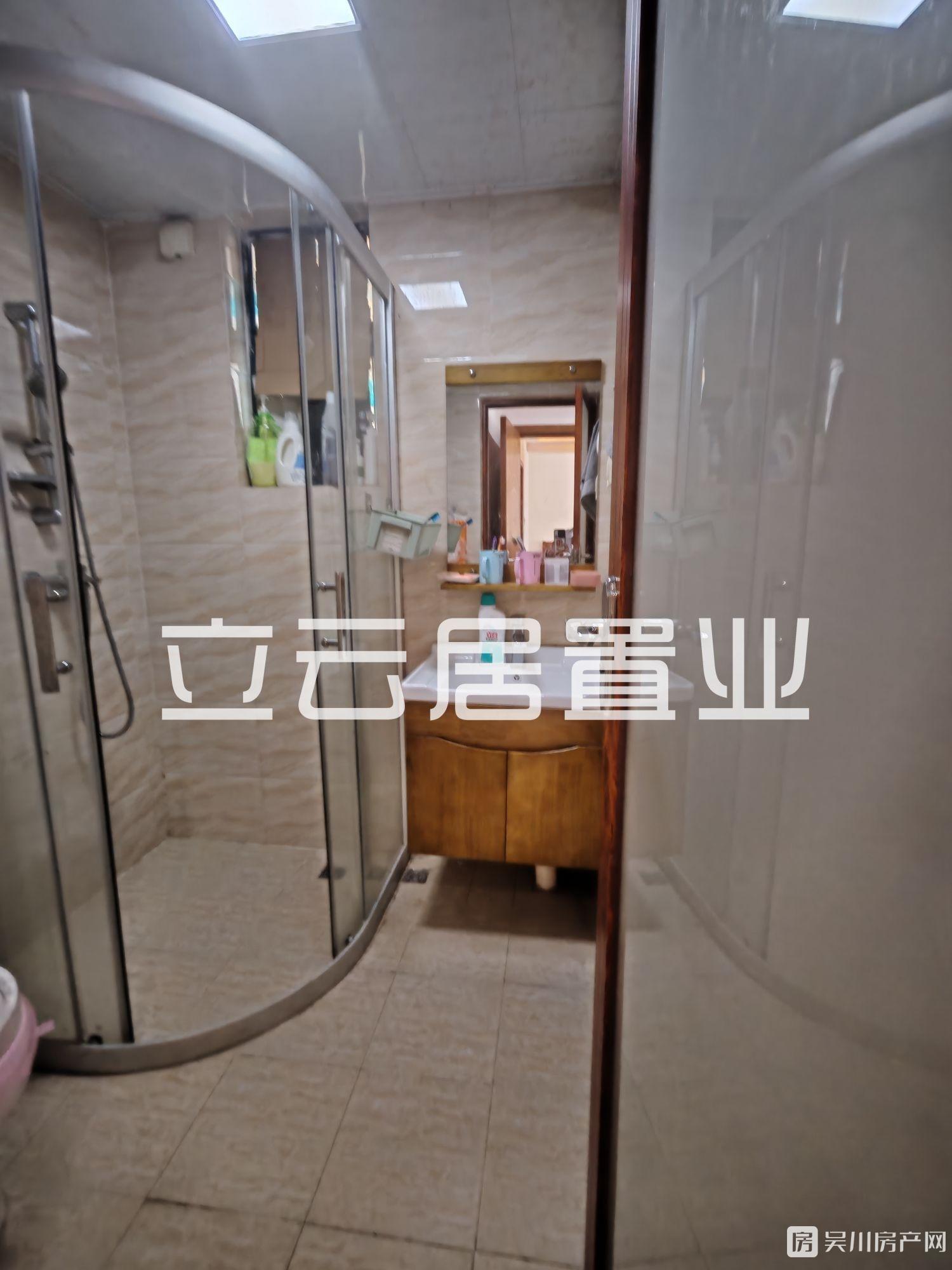 0首付！出售吳川第一城3室2廳2衛(wèi)102平米45萬住宅