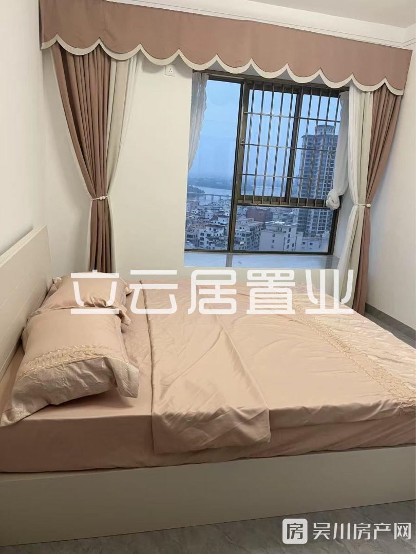 出租金牛小區(qū)3室2廳2衛(wèi)102平米2000元/月住宅