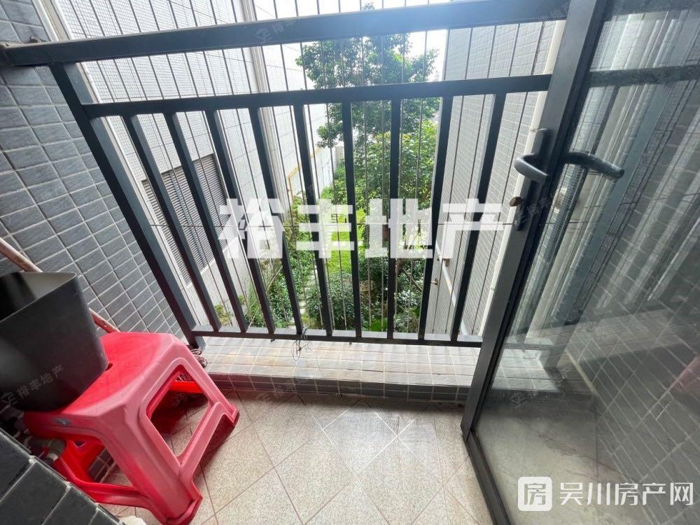 1600元不包物業(yè)出租金沙廣場(chǎng) 華府3室2廳2衛(wèi)122平米1600元/月住宅