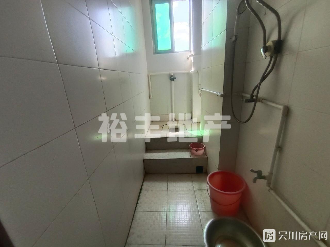 出售沿江學(xué)區(qū)3室2廳1衛(wèi)93.97方23.8萬