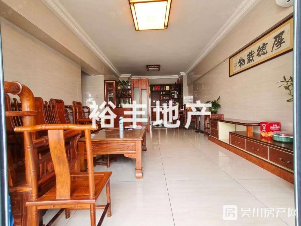出售鴻濤 金第華府3室2廳2衛(wèi)127.88平米70萬