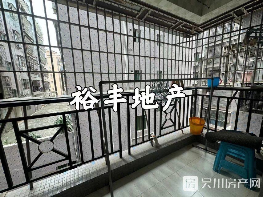 出售東圃庭園3室2廳2衛(wèi)101平米45萬住宅