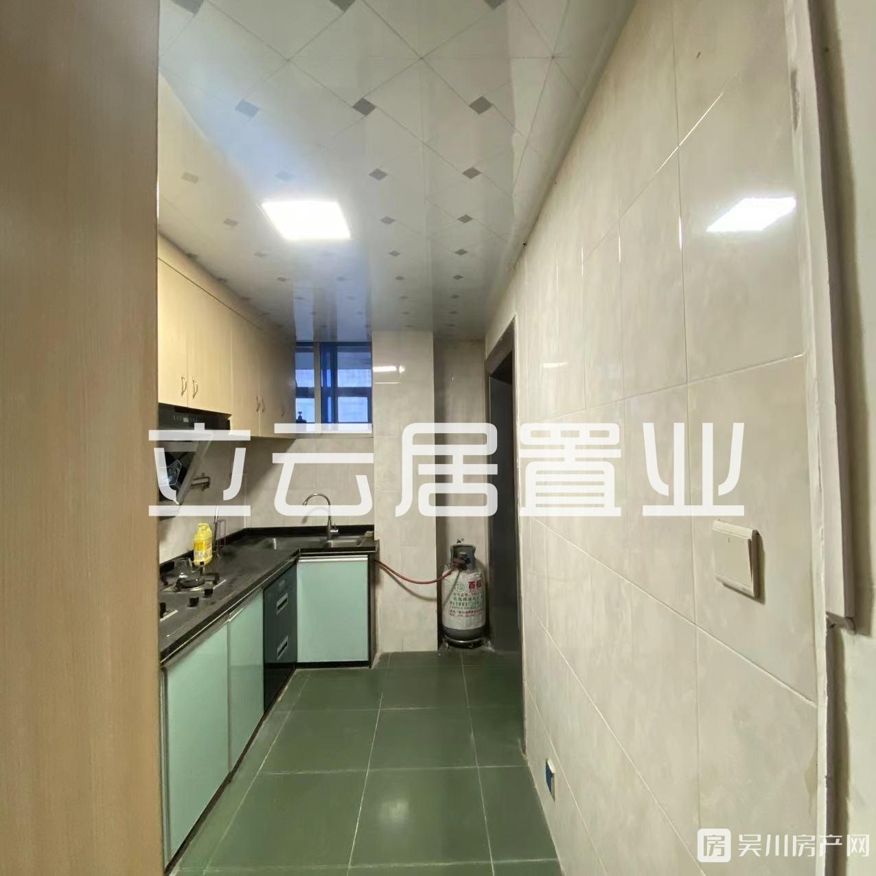 出租市中心3室2廳2衛(wèi)100平米僅租1000元/月住宅