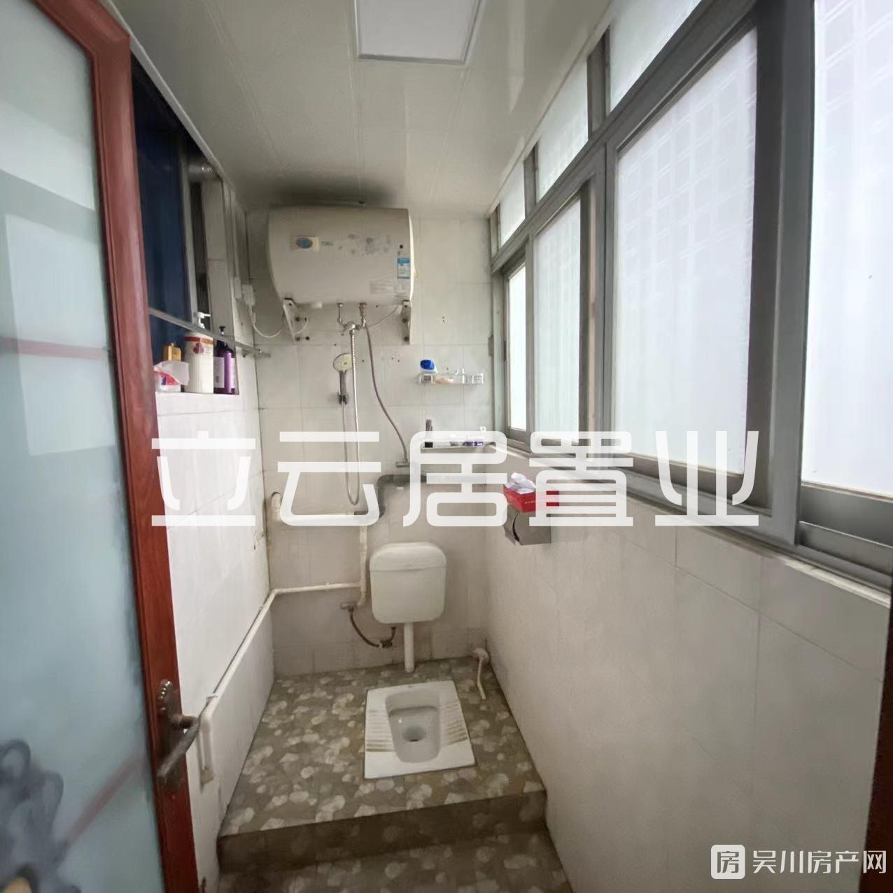 出租市中心3室2廳2衛(wèi)100平米僅租1000元/月住宅
