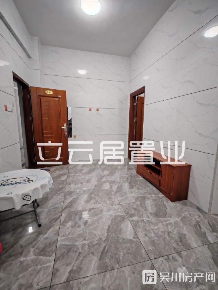 出租蔗坡私人屋1室1廳1衛(wèi)45平米730元/月住宅