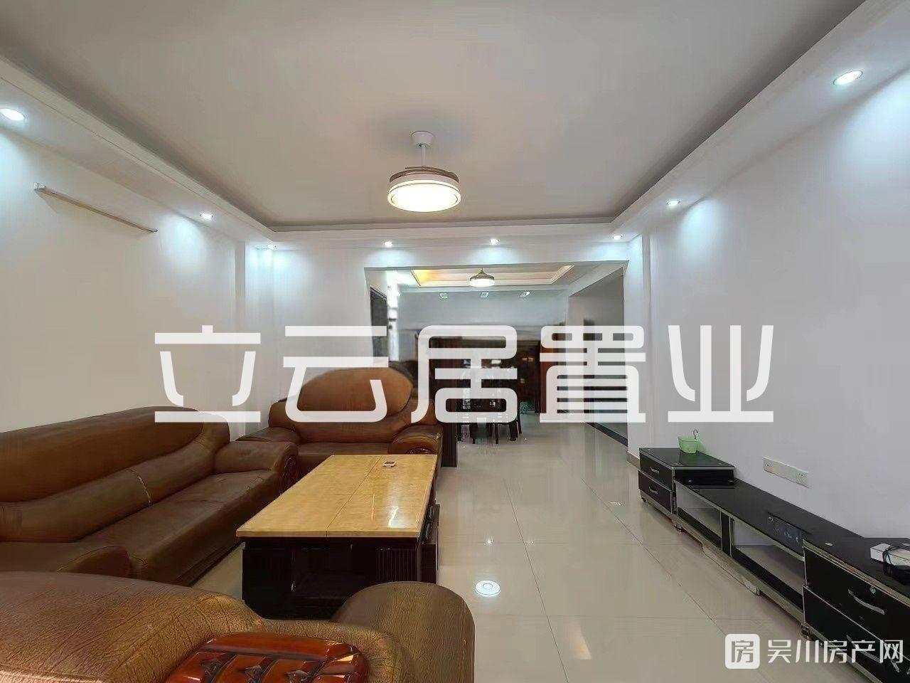 燕景園3室2廳2衛(wèi)107.48平米42萬入讀城建小學