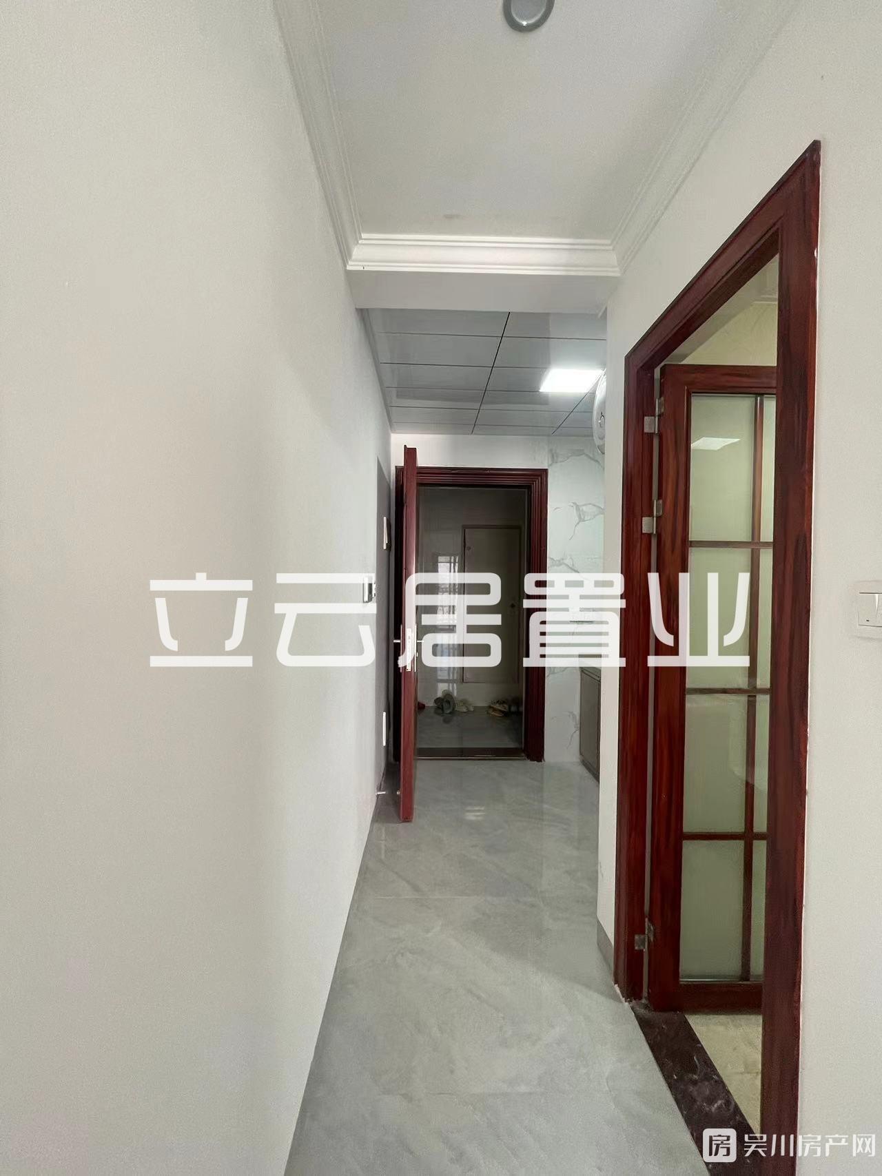 出售名雅居 學(xué)府里1室1廳1衛(wèi)30.79平米19萬(wàn)住宅