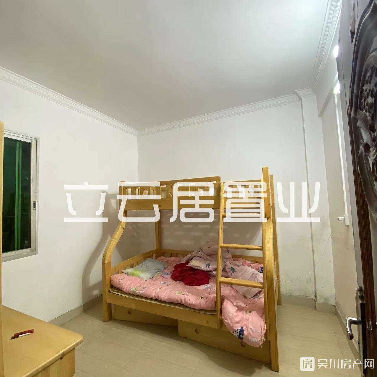 出租市中心3室2廳2衛(wèi)100平米僅租1000元/月住宅