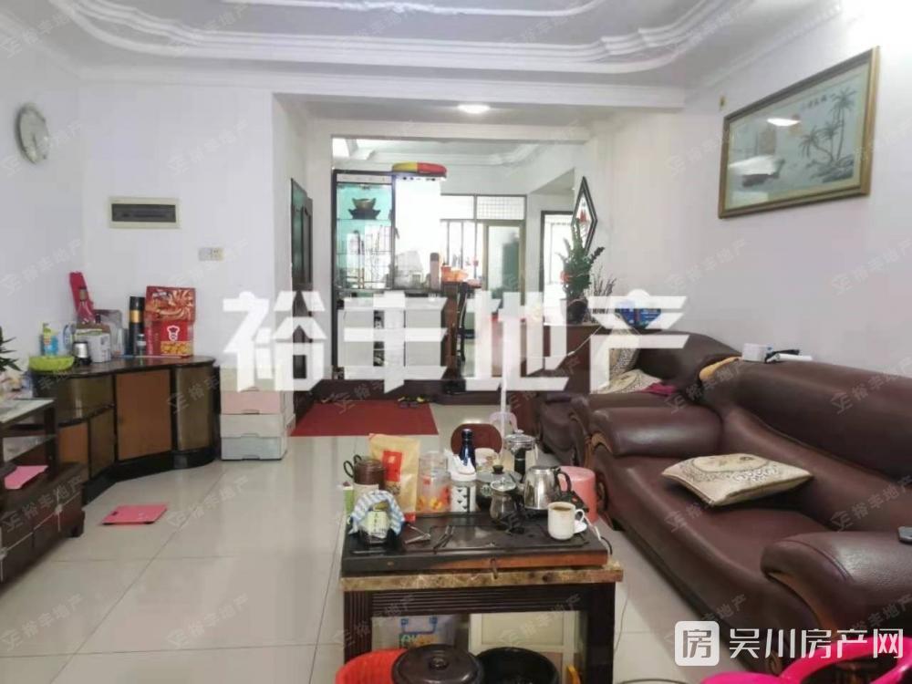 極限底價(jià)出租同德城步梯6樓3室2廳2衛(wèi)135平米1000元/月住宅