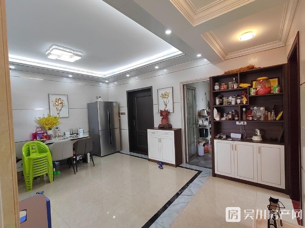 出售其他小區(qū) 梅菉區(qū)域 3室2廳1衛(wèi)109平米45萬(wàn)住宅