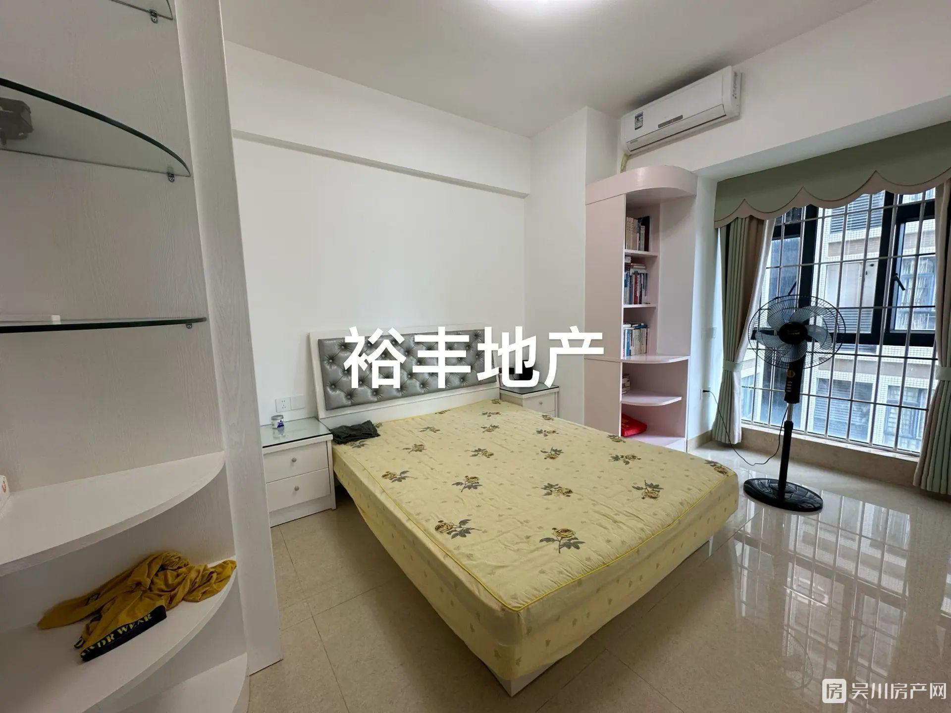 可以全屋家私家電贈(zèng)送，真房實(shí)拍出售鴻濤 金第華府4室2廳1衛(wèi)129平米66萬住宅