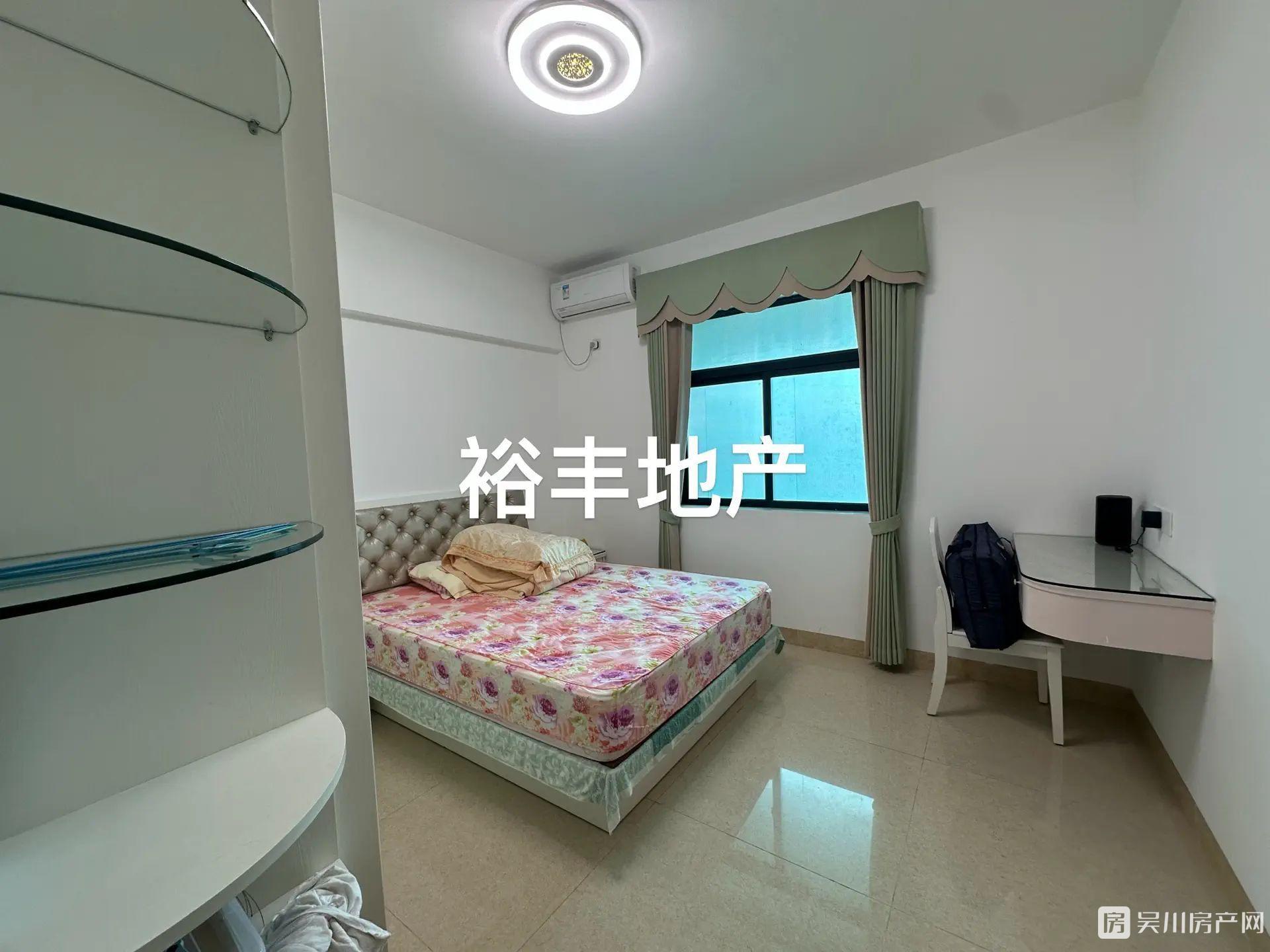 可以全屋家私家電贈(zèng)送，真房實(shí)拍出售鴻濤 金第華府4室2廳1衛(wèi)129平米66萬住宅