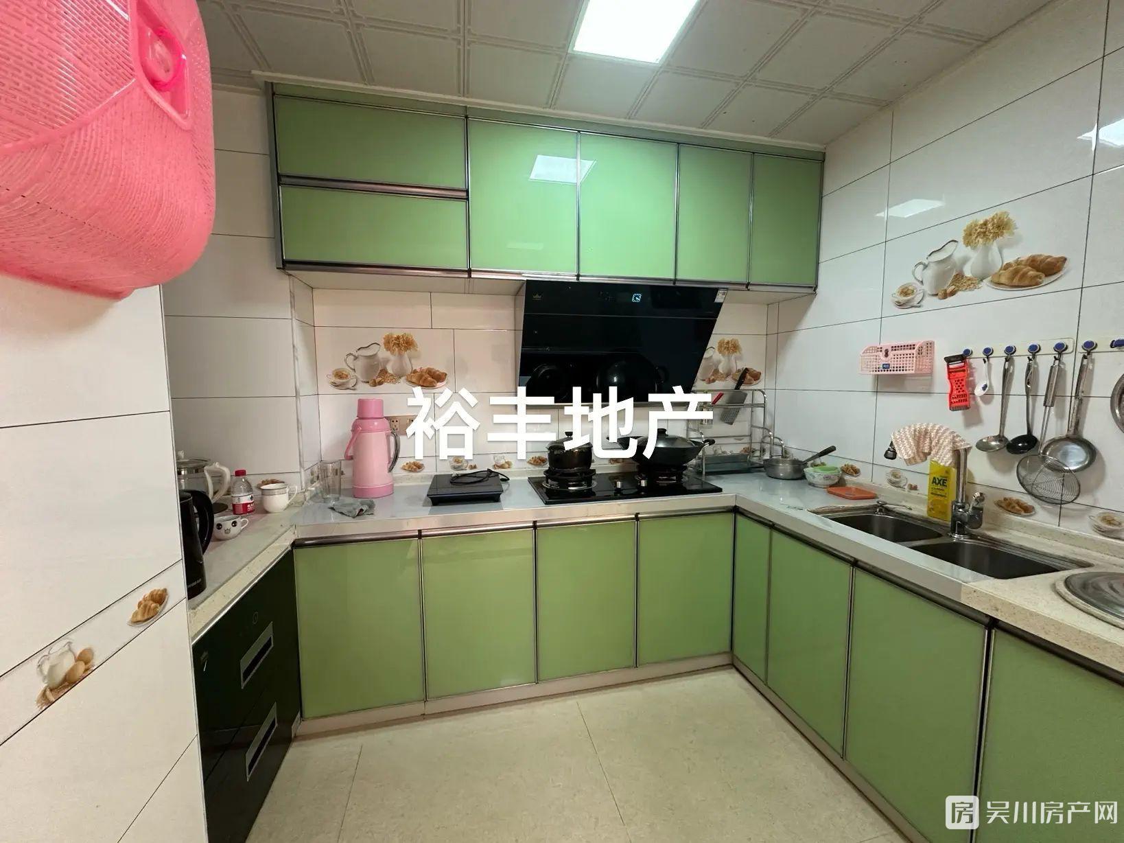 可以全屋家私家電贈(zèng)送，真房實(shí)拍出售鴻濤 金第華府4室2廳1衛(wèi)129平米66萬住宅