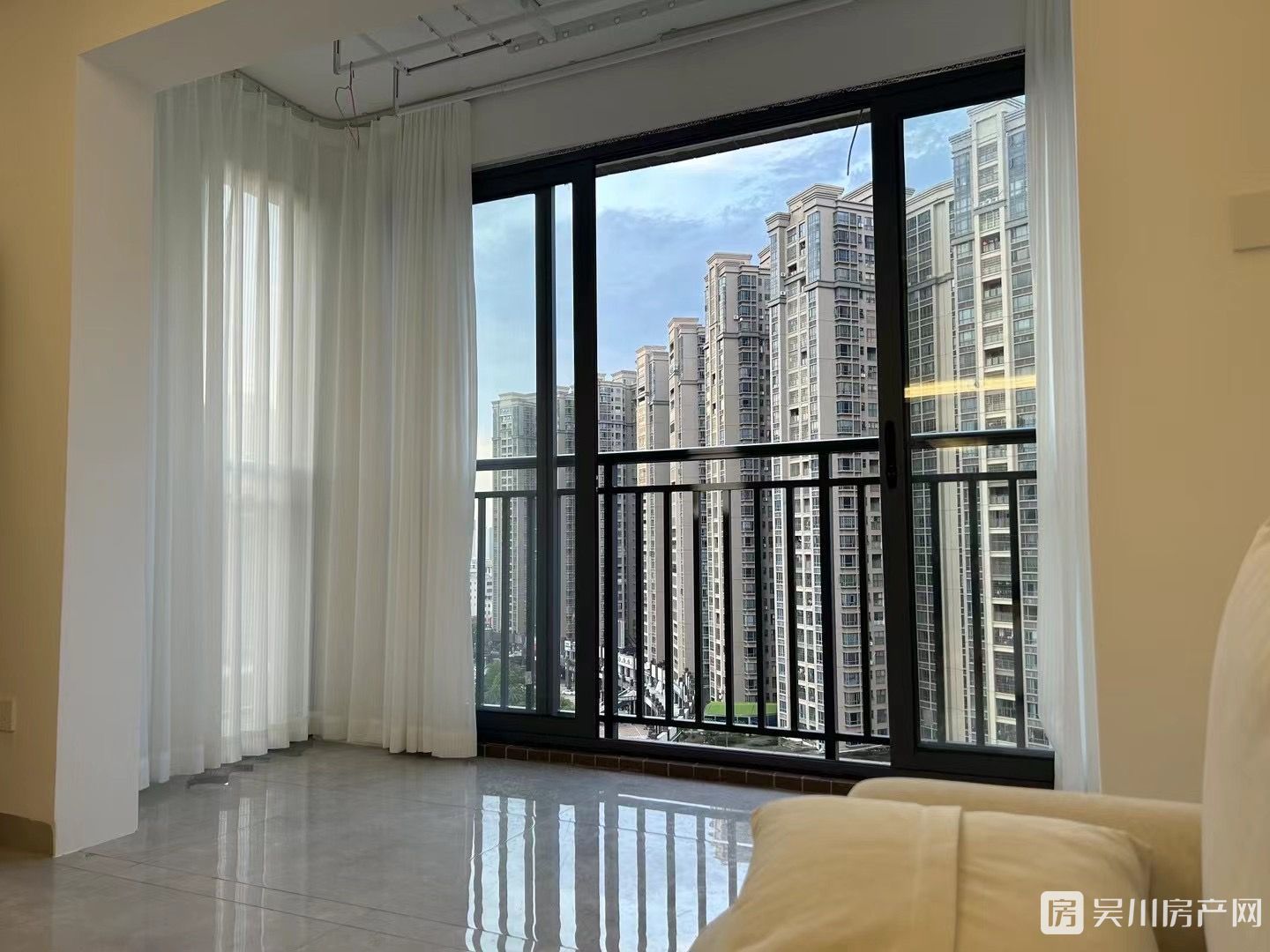 出租金海小區(qū)精裝三房 房子新凈 家私家電齊全 拎包入住 看房方便