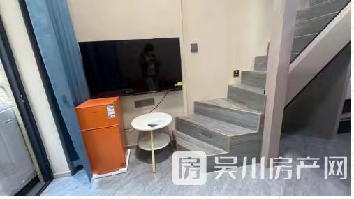 出租壹號公寓 復式公寓 家私家電齊全 拎包入住 交通方便