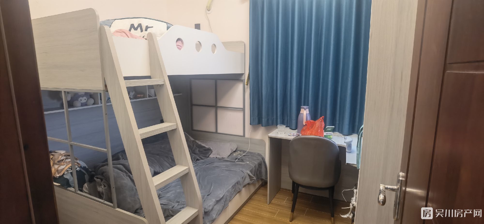 出售沿江壹號精裝四房 房子全新裝過 戶型好 看房方便