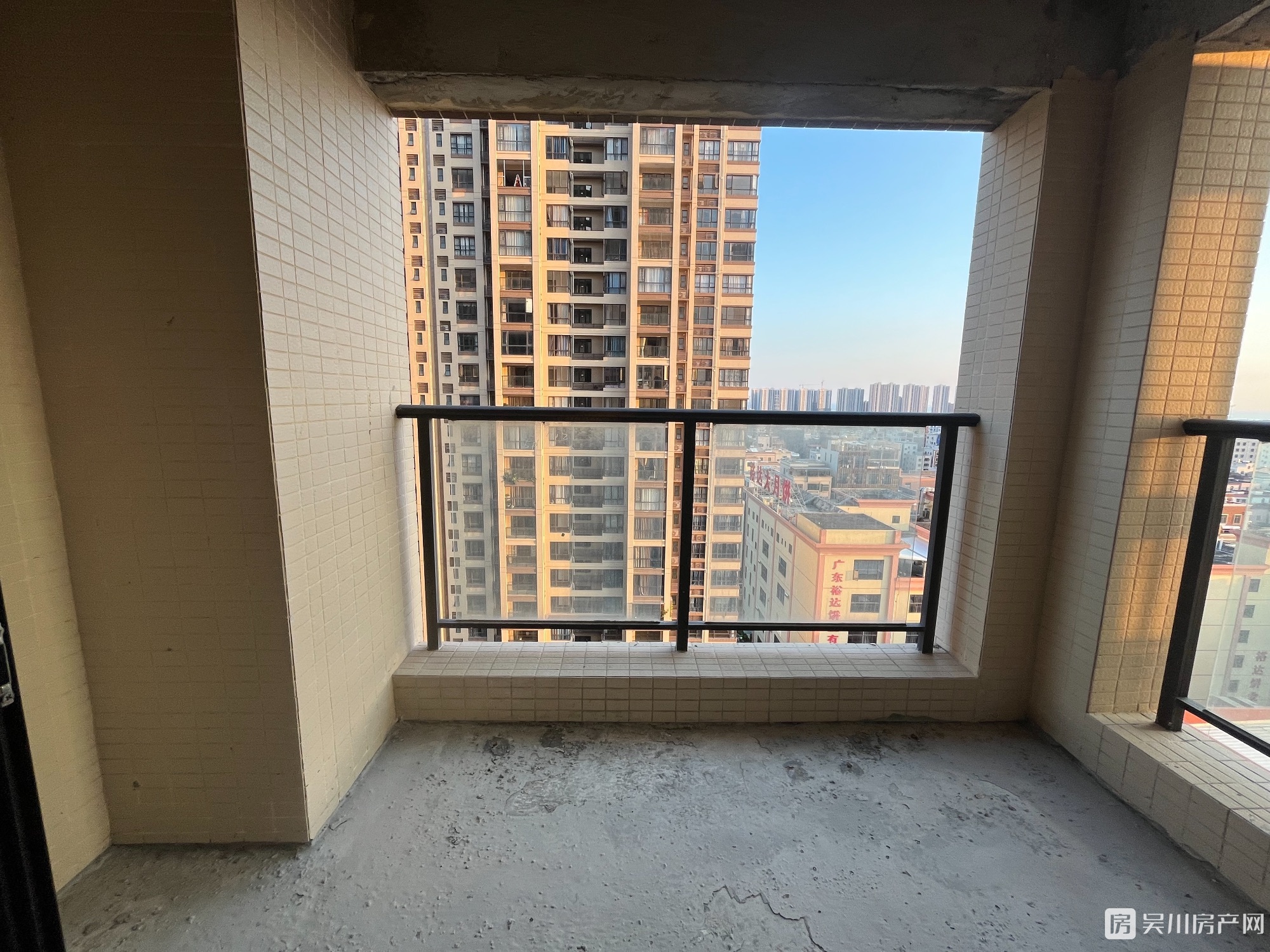 出售裕達豪庭三房 中樓層 地理位置好 交通方便