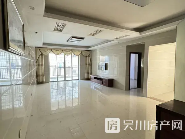 出租金豪大廈精裝大四房 廳大房大 地理位置好 看房方便