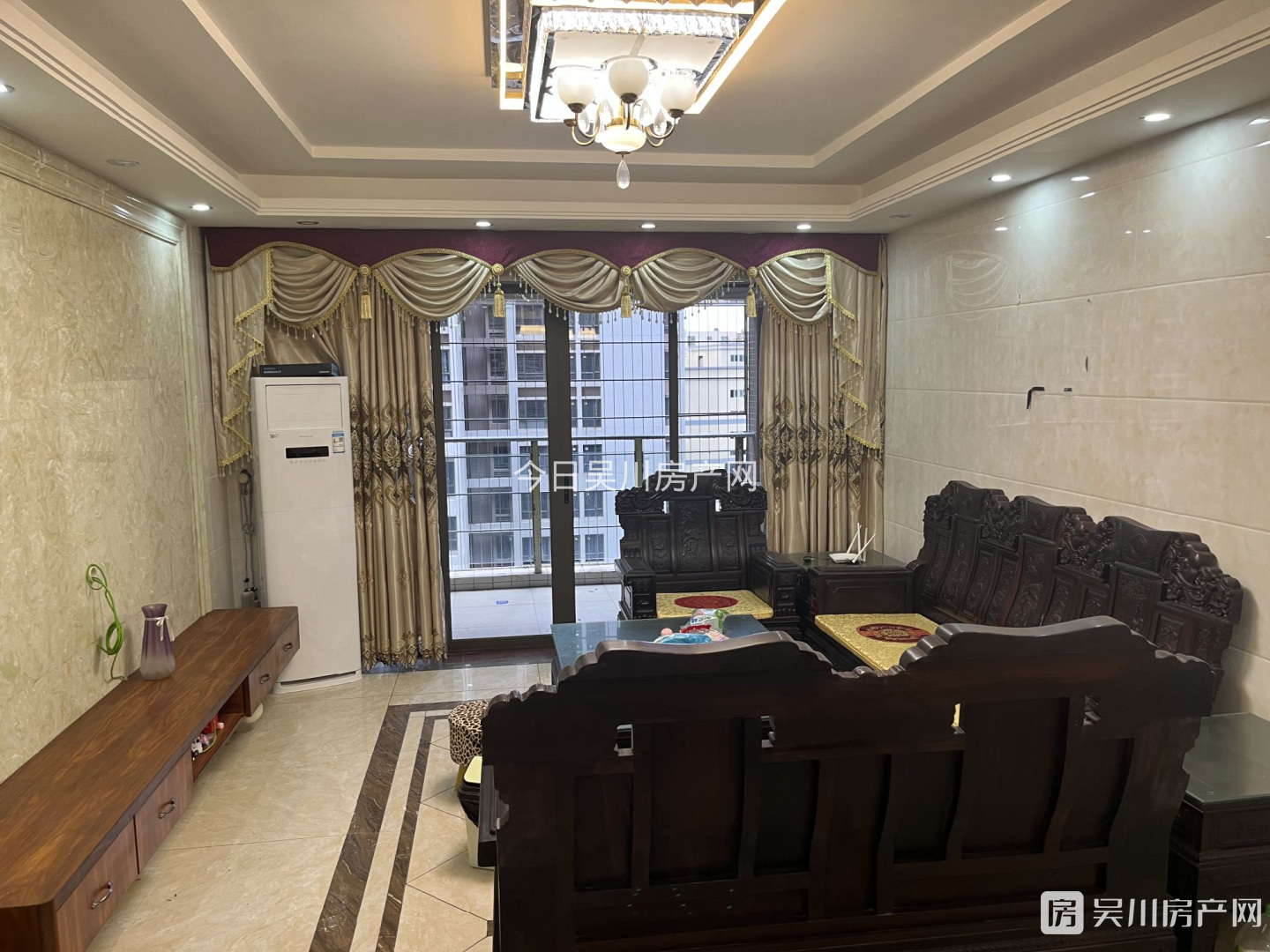 匯景藍(lán)灣精裝三房一衛(wèi)，市場就在小區(qū)后面非常方便，之前人人都怕的電梯問題已經(jīng)搞掂啦
