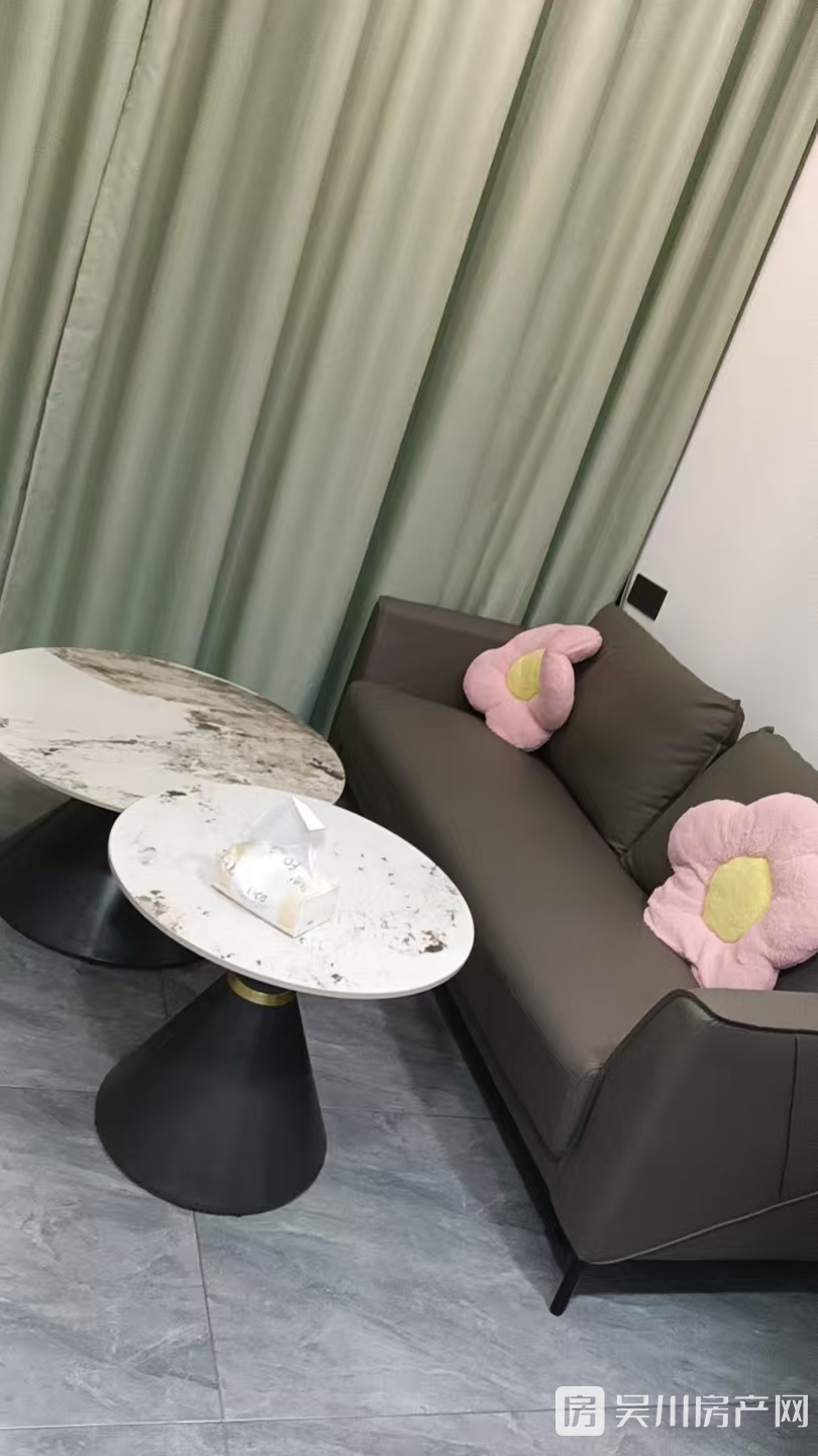 壹號公寓出租 一房一廳 包物業(yè) 全新沒入住 地理位置好 密碼鎖 看房方便