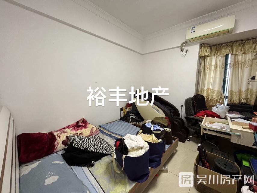 49萬出售財(cái)富名門精裝3房