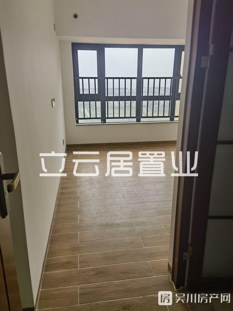 壹號公館4室2廳2衛(wèi)101平米1500元/月