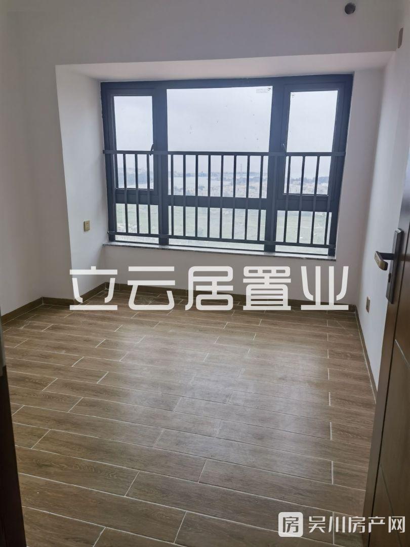 壹號公館4室2廳2衛(wèi)101平米1500元/月