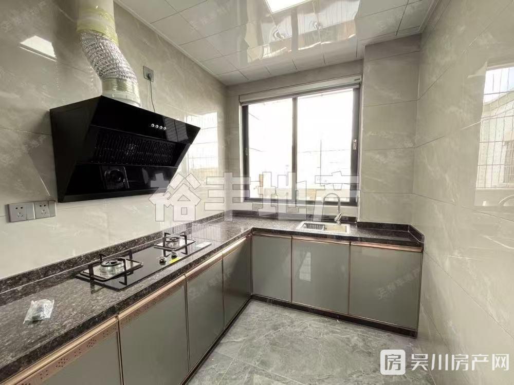 中心市場2室1廳1衛(wèi)50平米1280元/月