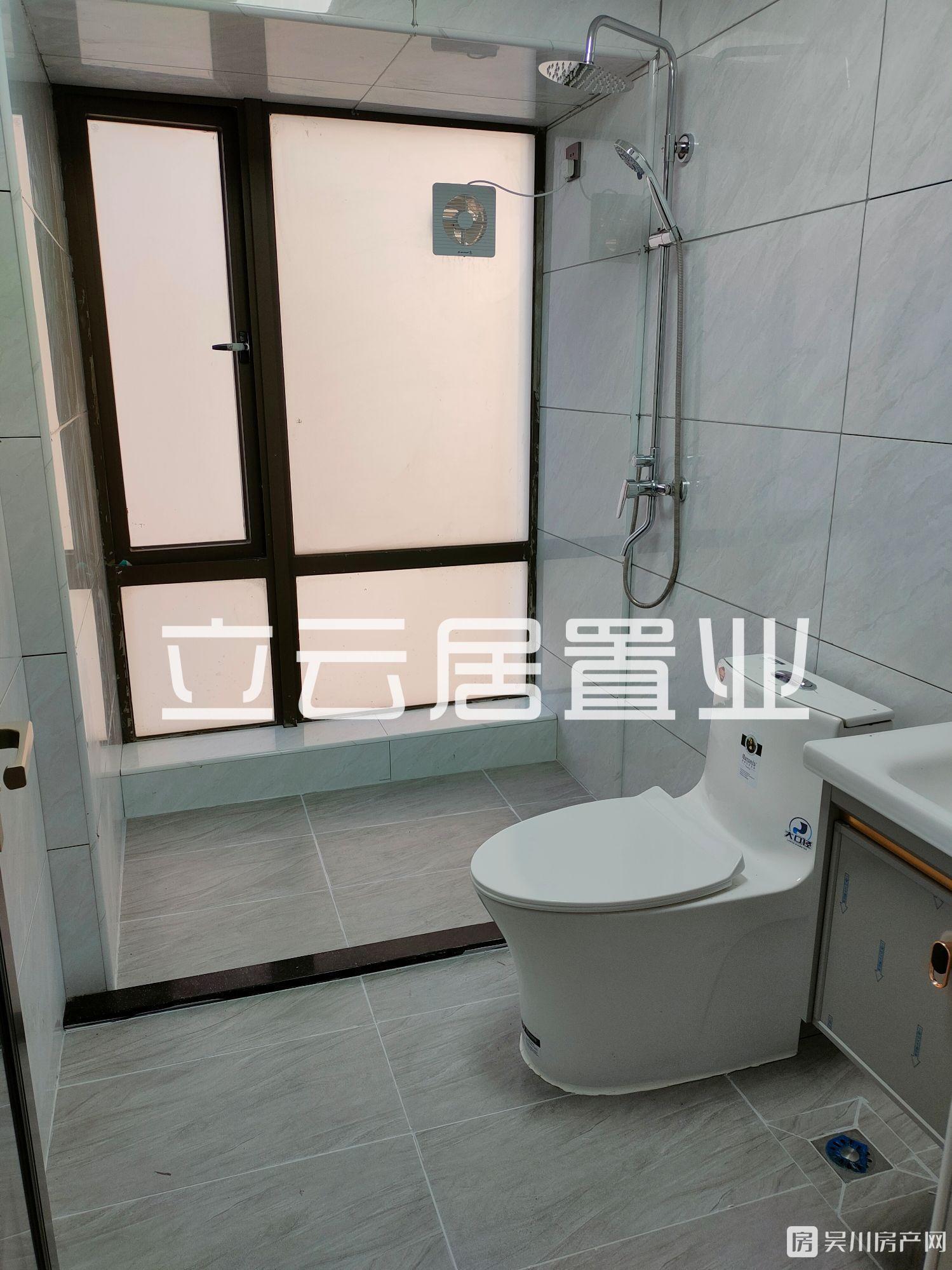 出租匯景藍灣4室2廳2衛(wèi)115平米1700元/月住宅