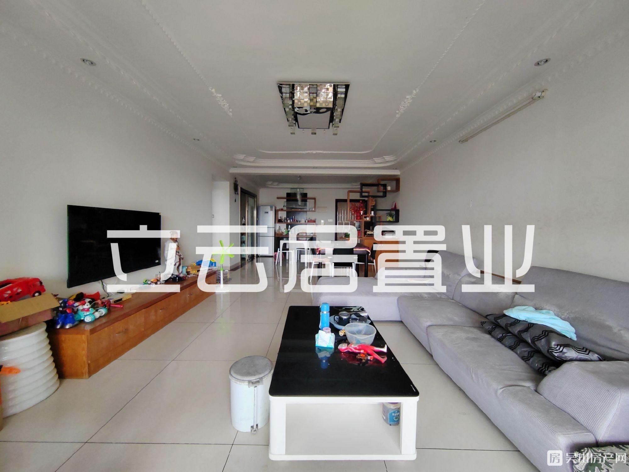 笋到燝锦绣华景电梯3室2厅2卫14.67平单嫁仅需3500元带精装出售仅卖50万