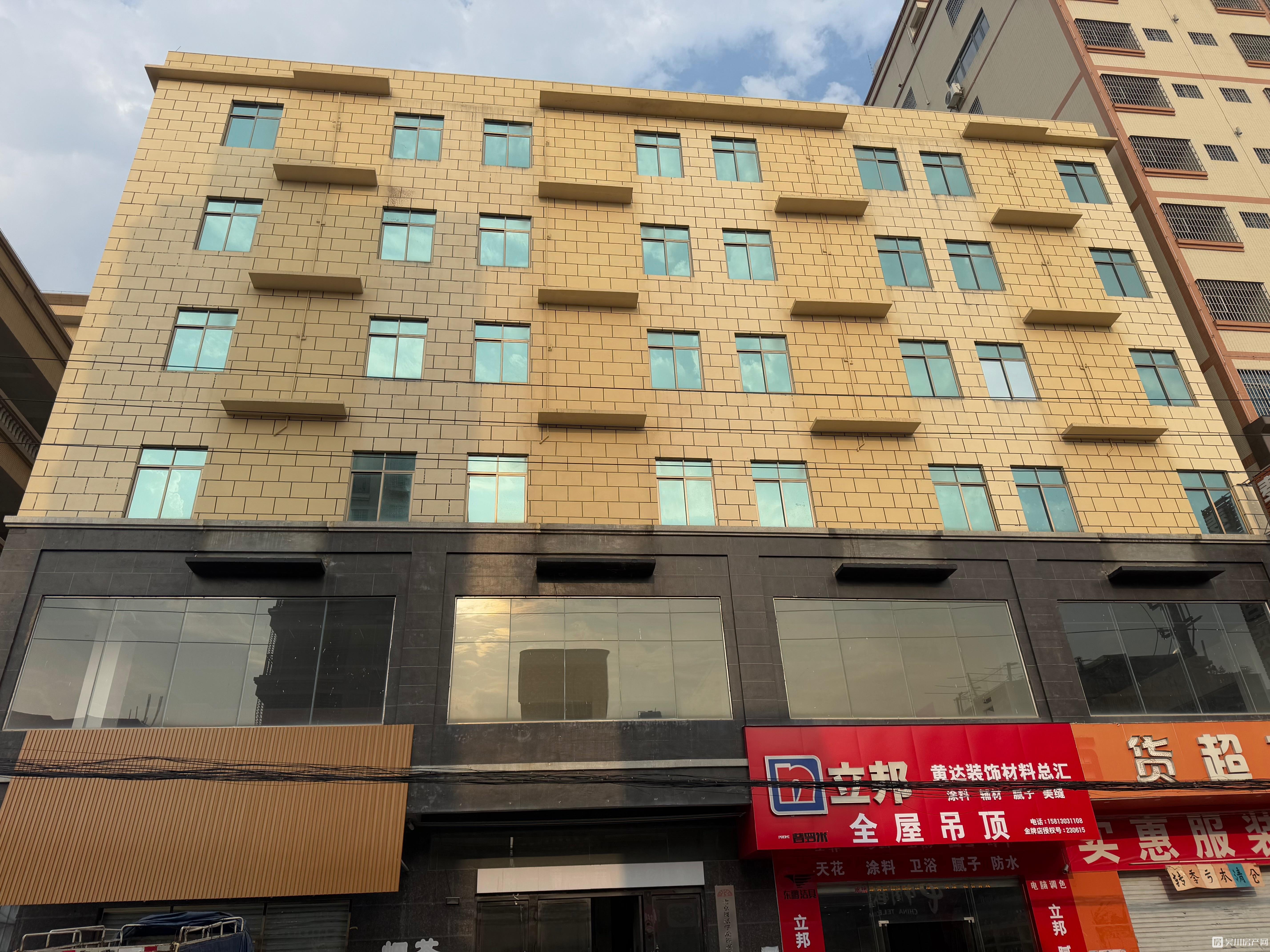 长岐主干道300平方独栋各铺位出租 金宝来旁