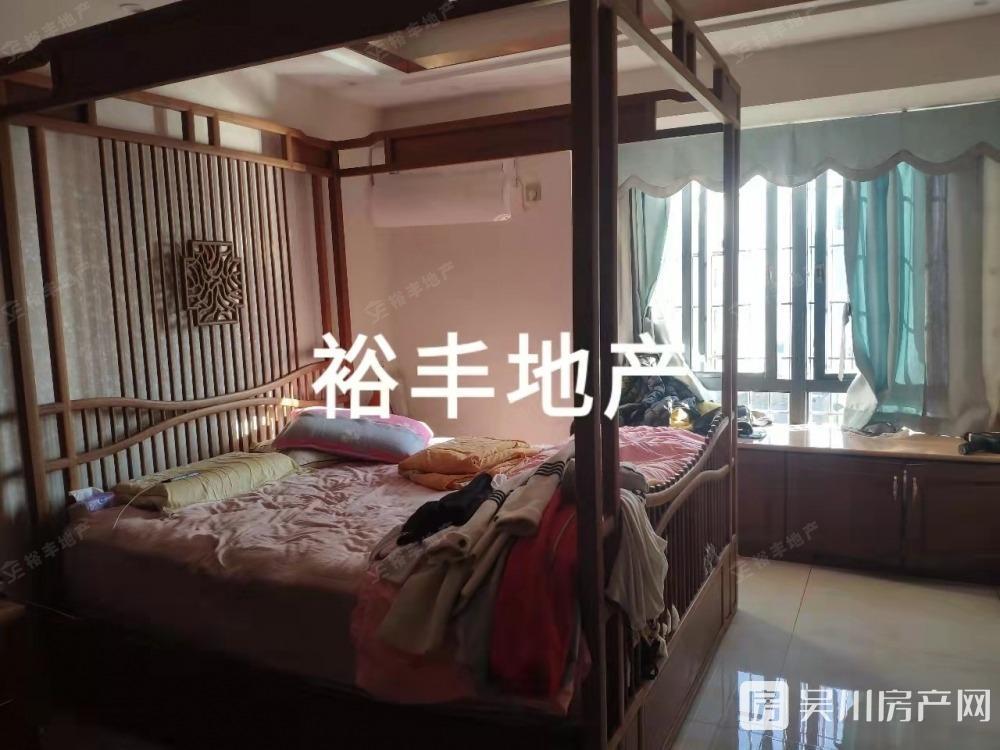 出售同德城5室2廳3衛(wèi)195平米70萬(wàn)住宅