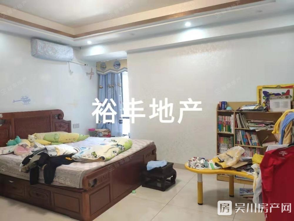 出售同德城5室2廳3衛(wèi)195平米70萬(wàn)住宅