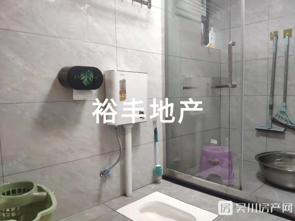 出售同德城5室2廳3衛(wèi)195平米70萬(wàn)住宅