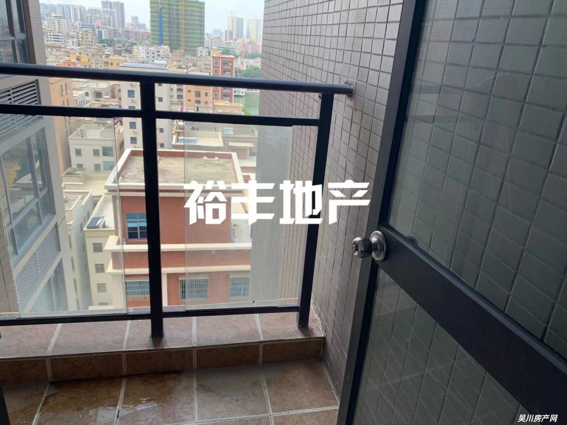 出租海岸 萬(wàn)和城2室1廳1衛(wèi)75平米1200元/月住宅
