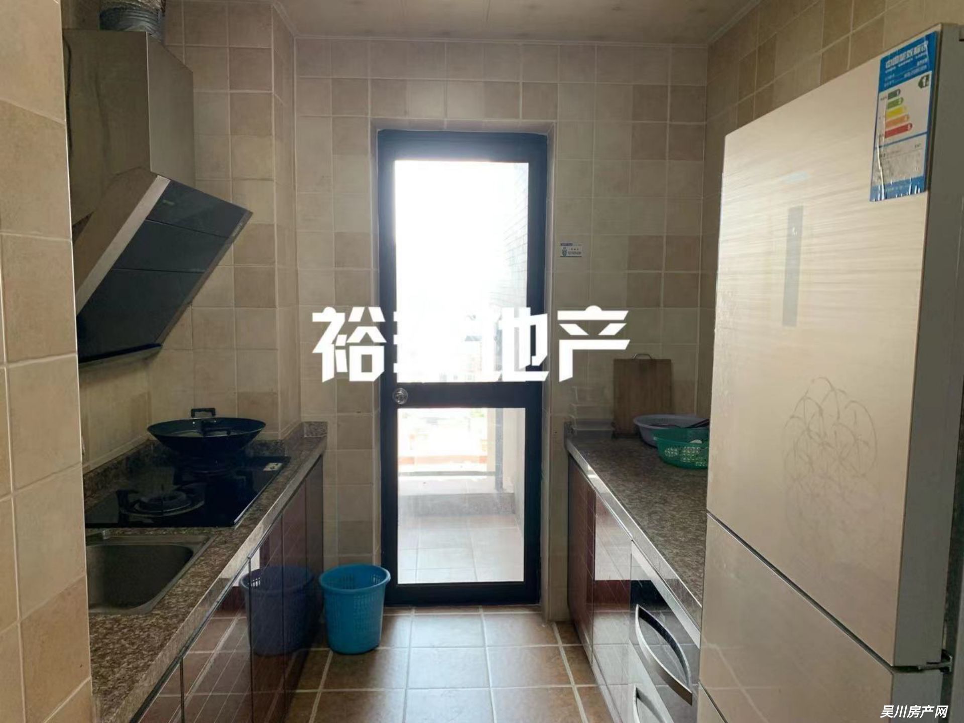 出租海岸 萬(wàn)和城2室1廳1衛(wèi)75平米1200元/月住宅