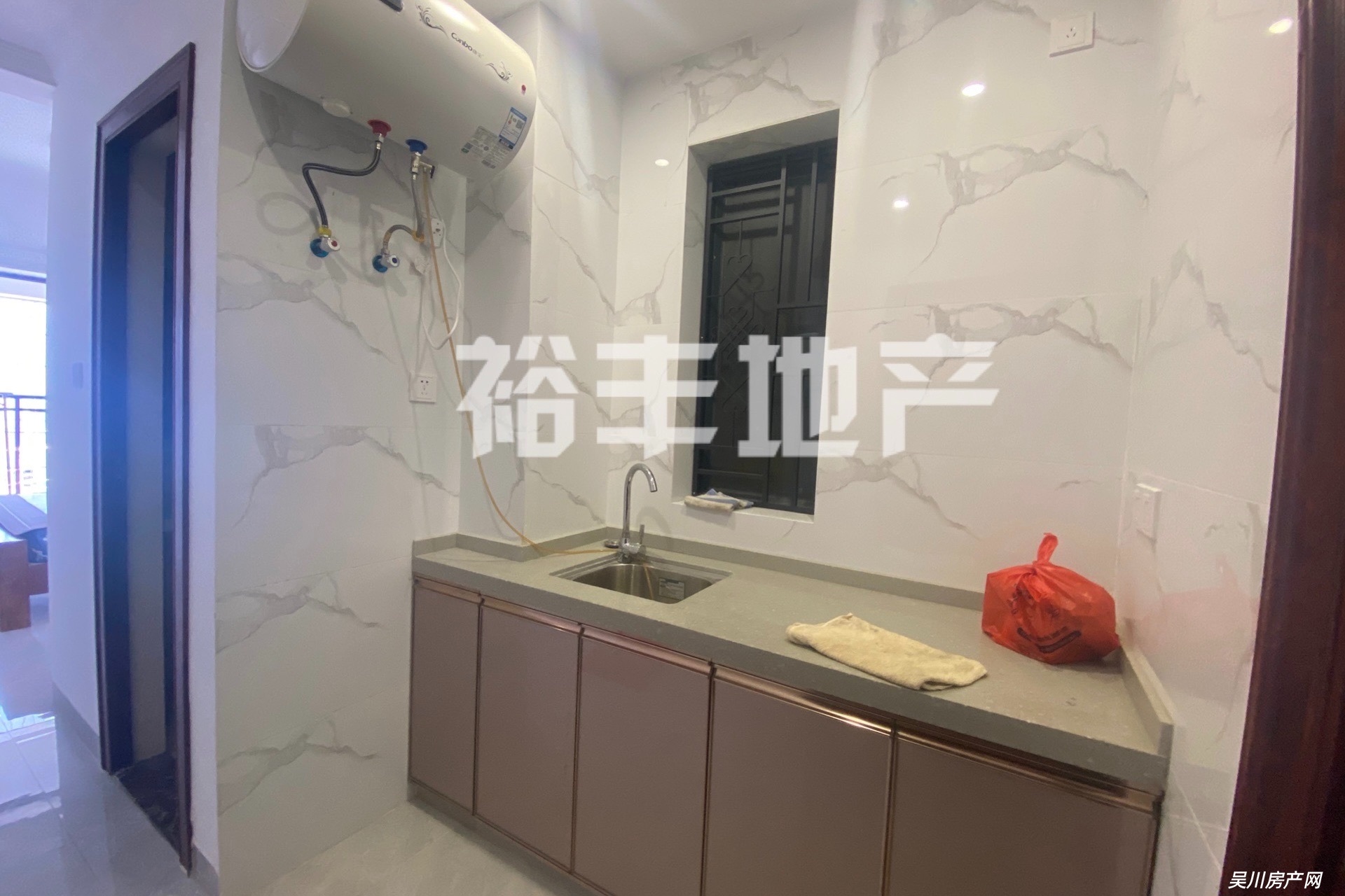 名雅居小區(qū)電梯公寓 800元