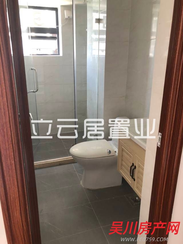 出租海廣 沿江壹號4室2廳2衛(wèi)100平米1600元/月住宅