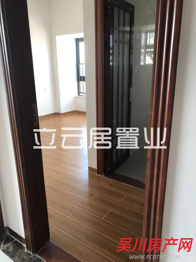 出租海廣 沿江壹號4室2廳2衛(wèi)100平米1600元/月住宅