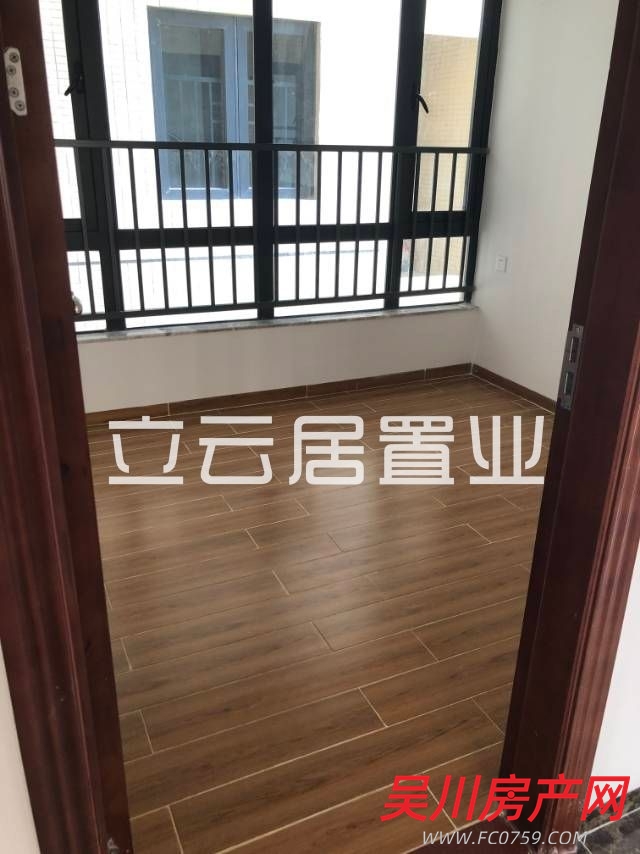出租海廣 沿江壹號4室2廳2衛(wèi)100平米1600元/月住宅