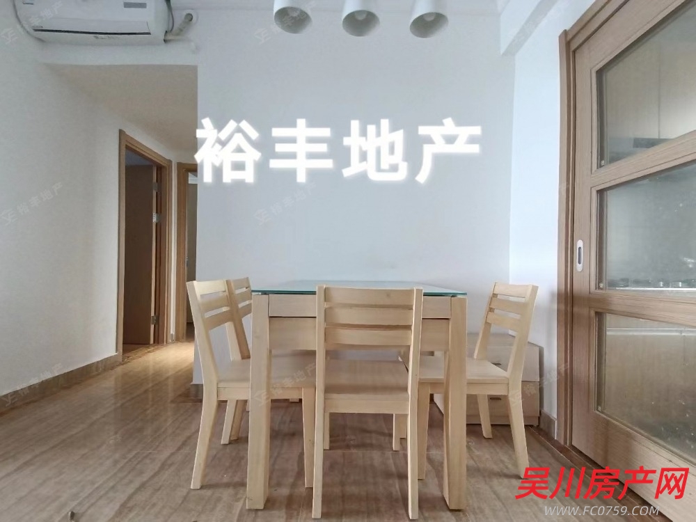 出售鼎龍灣國(guó)際海洋度假區(qū)3室2廳2衛(wèi)103平米45萬(wàn)住宅