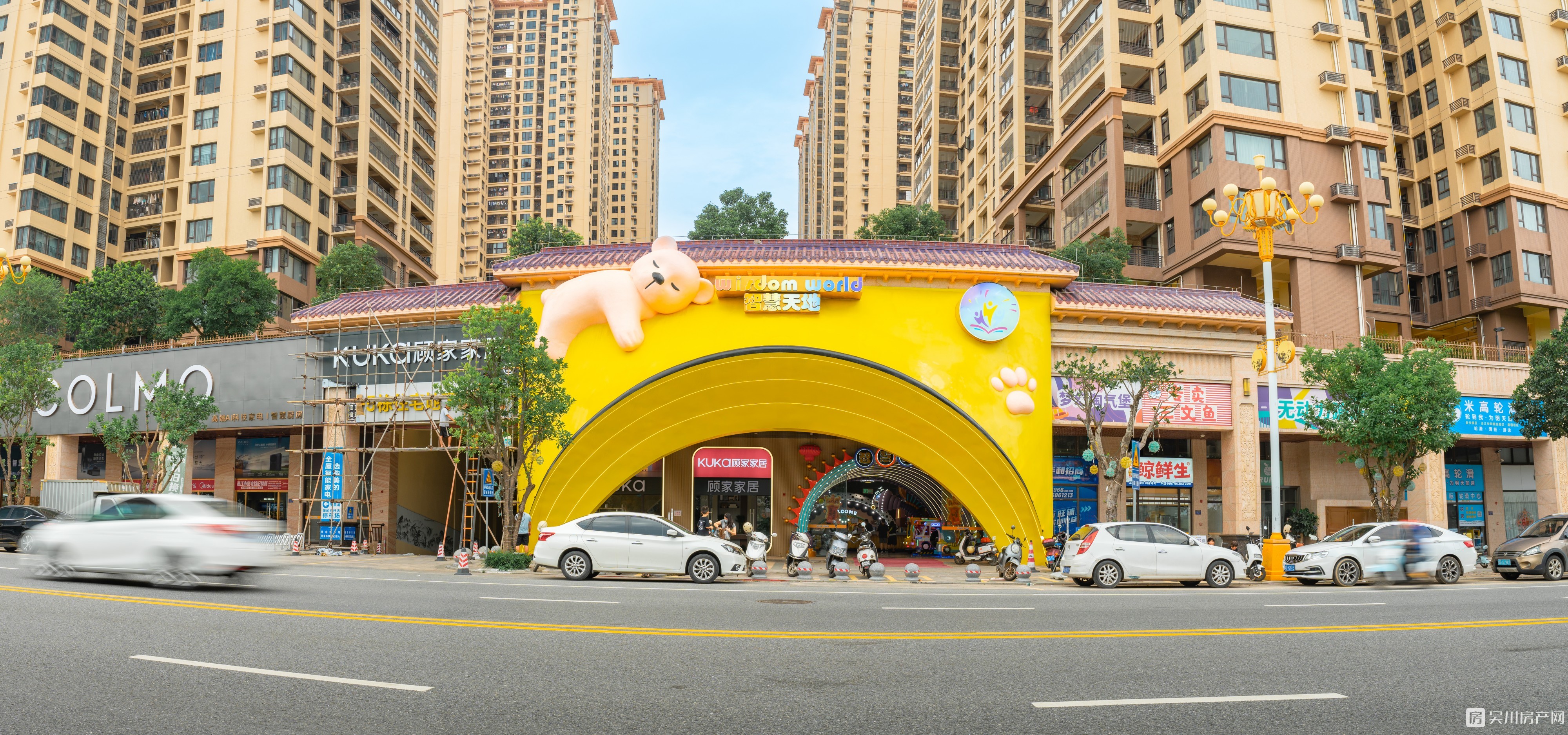 華和南國銀苑臨街商鋪實拍圖