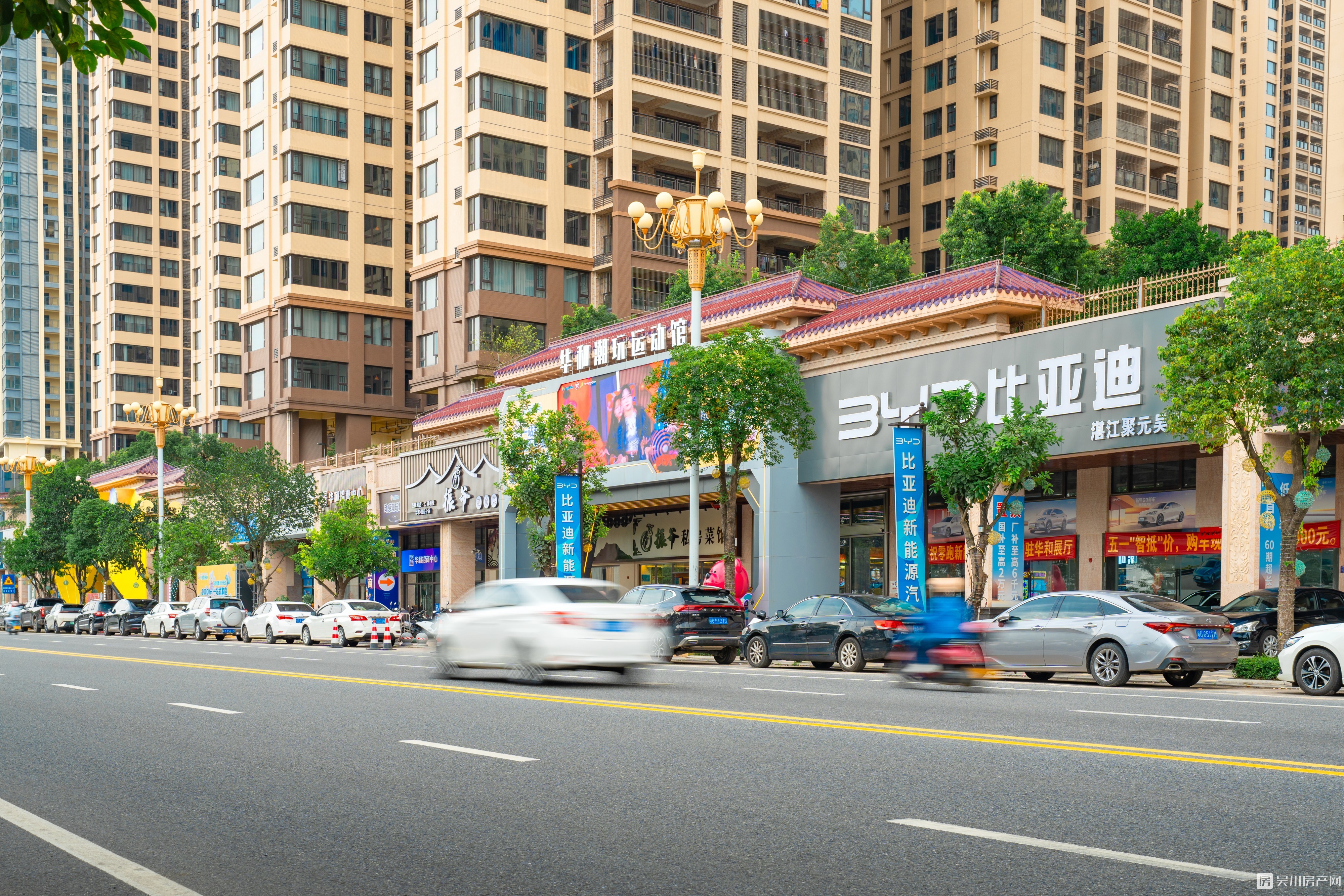 華和南國銀苑臨街商鋪實拍圖