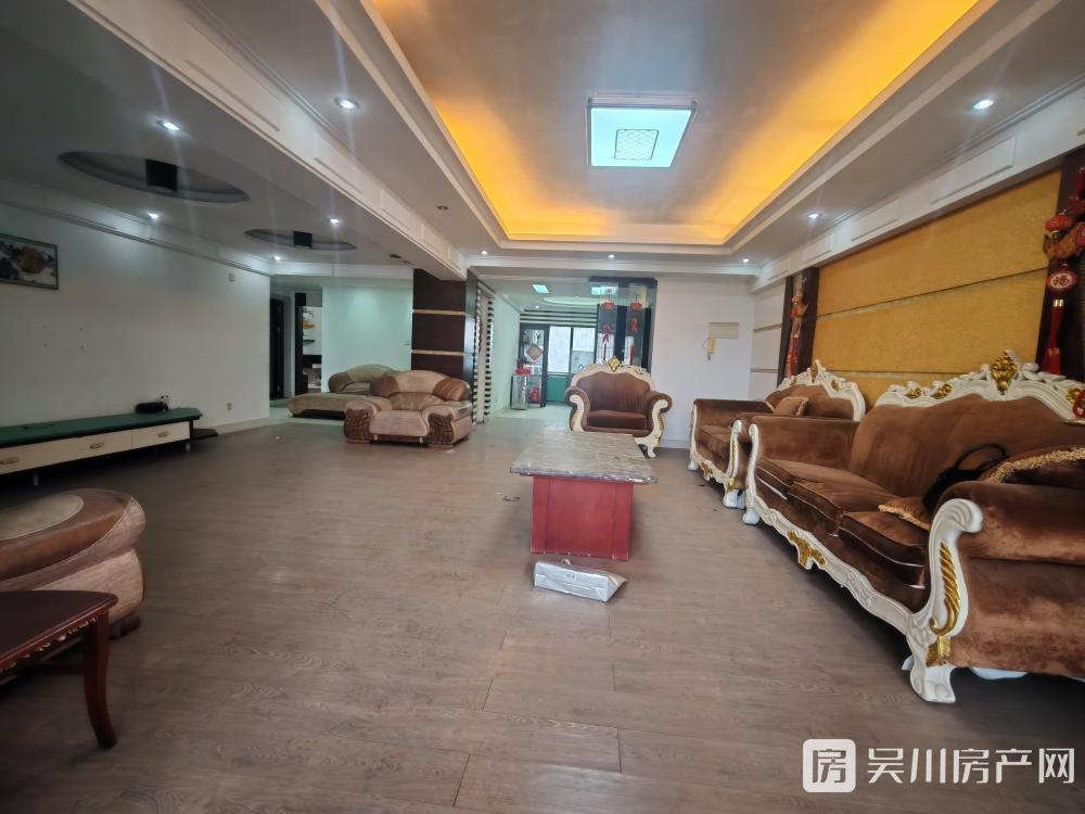 出租大有庭園3室2廳2衛(wèi)160平米800元/月帶車庫
